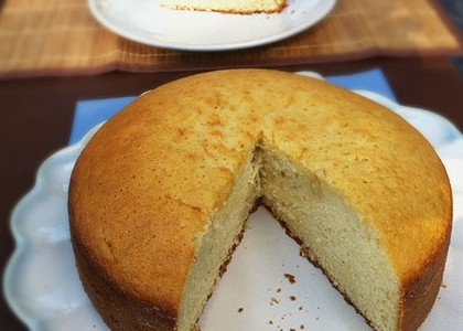 Vanilla Cake with Cardamom